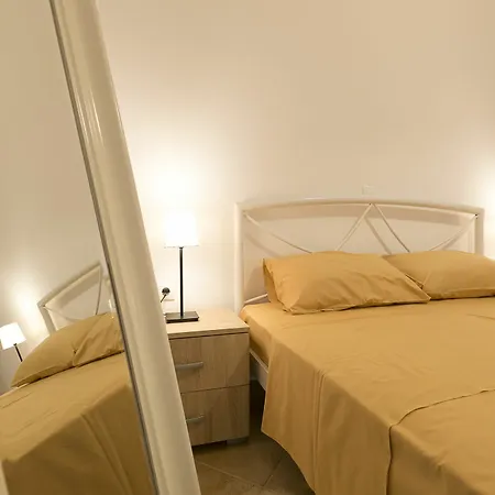 Velia Boutique * אואוראנואופולי